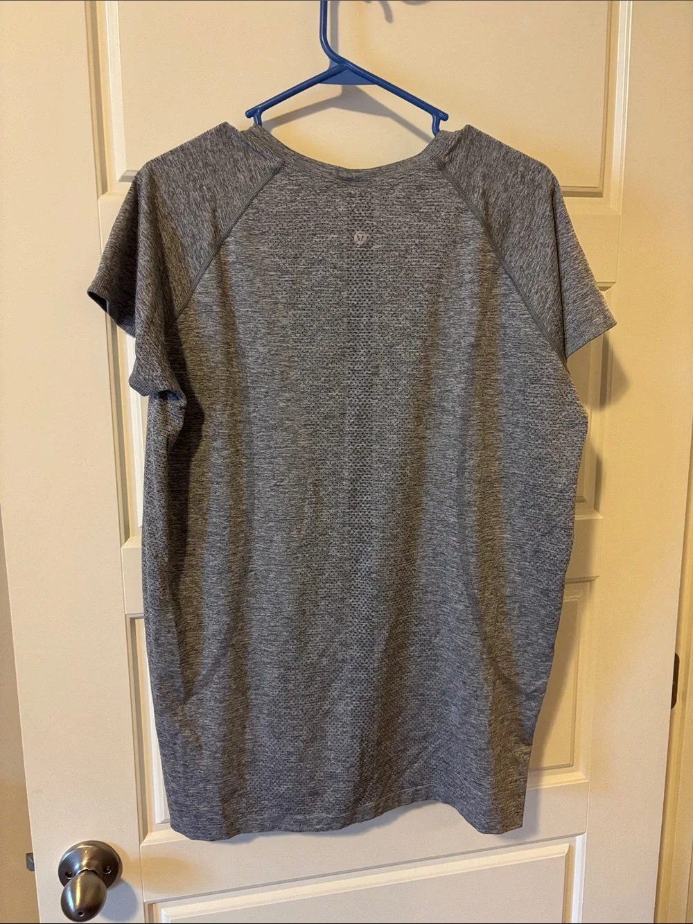lululemon swiftly tech Gray Short Sleeve Tee with Auburn Logo - Picture 2 of 3